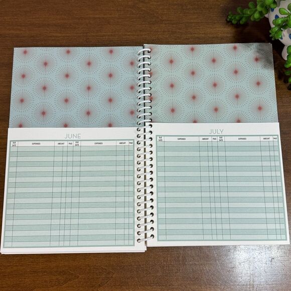 Home Finance and Bill Organizer with Pockets Monthly Budget Planner - Picture 3 of 5